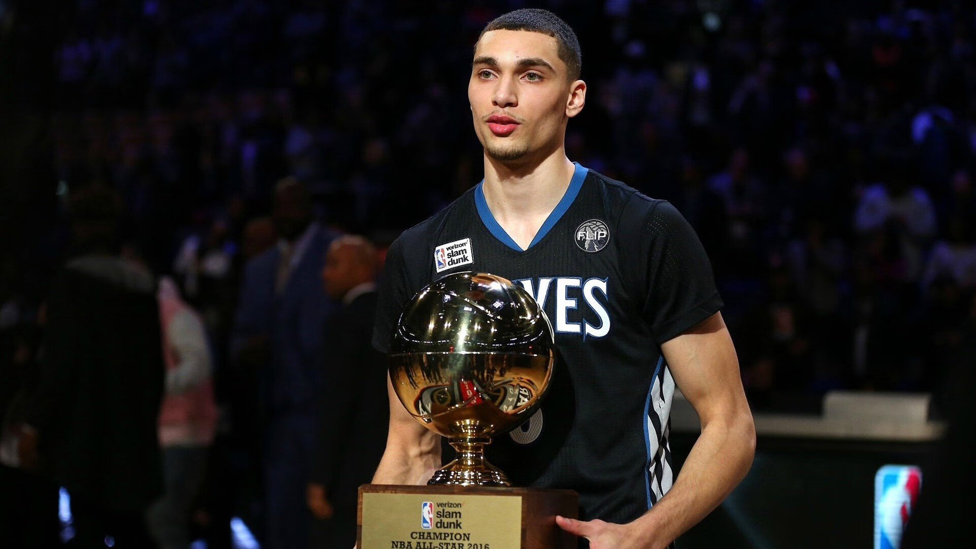 林丹与国外教练团队开展深度合作，林丹教打球