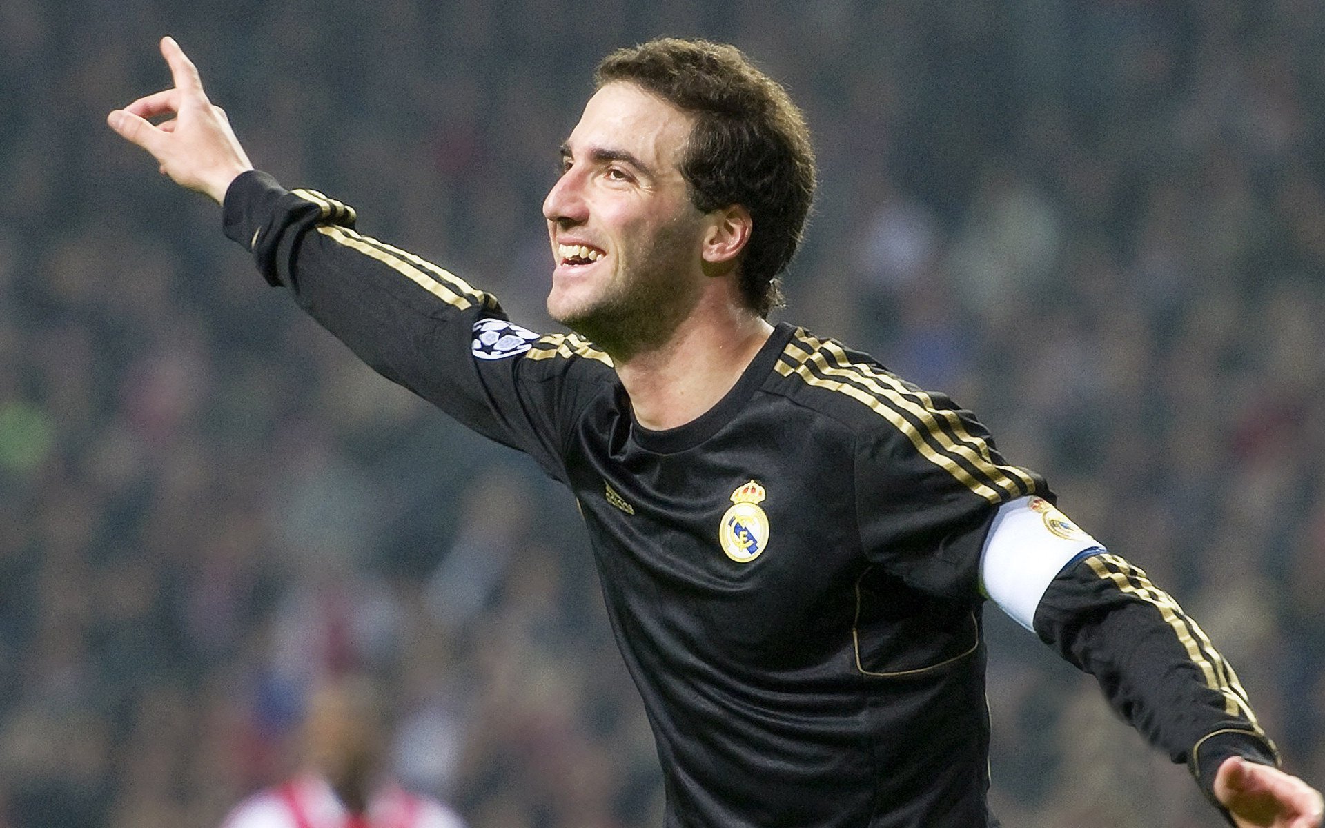 劳尔：从金童到老将，伯纳乌王子的坚守，劳尔为什么叫伯纳乌王子