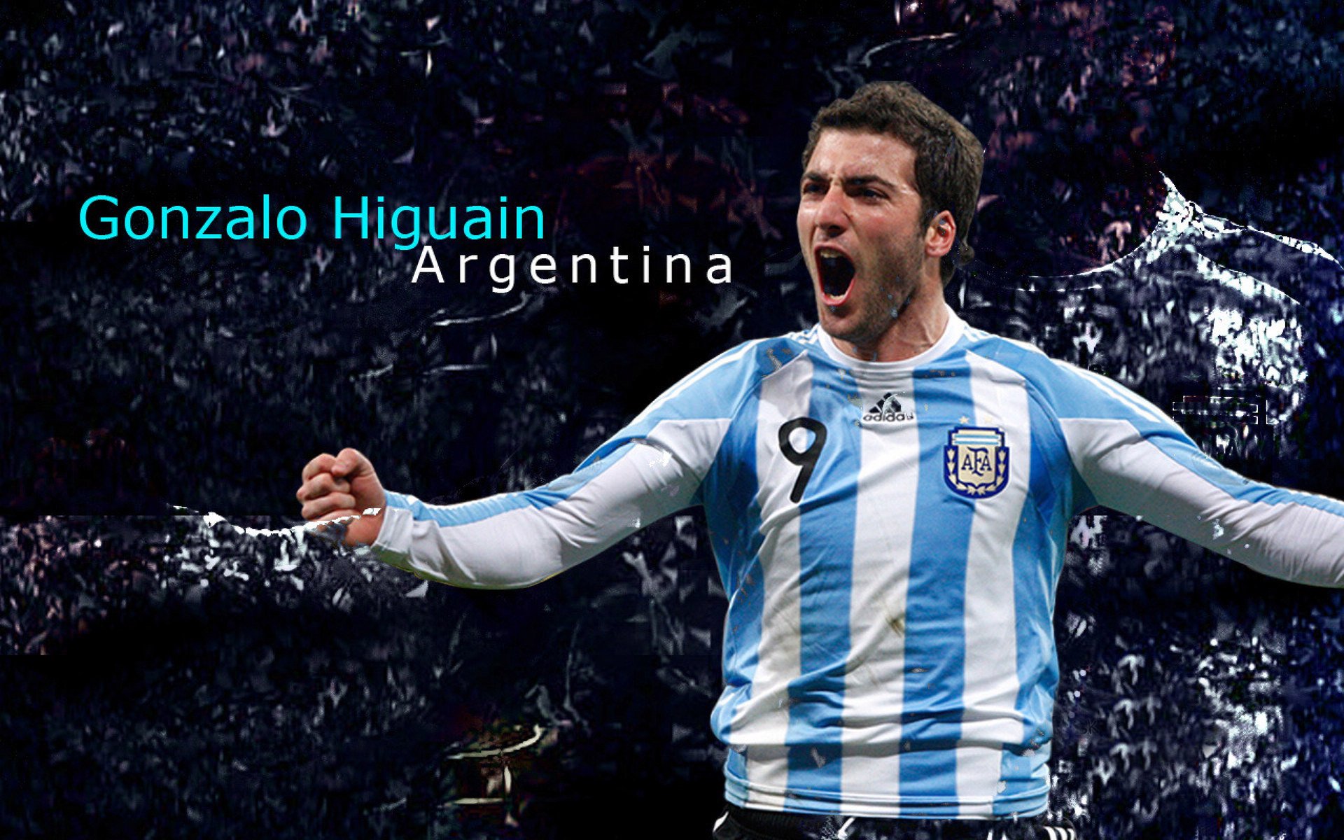 里根·史密斯稳步提升成绩赢得喝彩,史密斯雷根