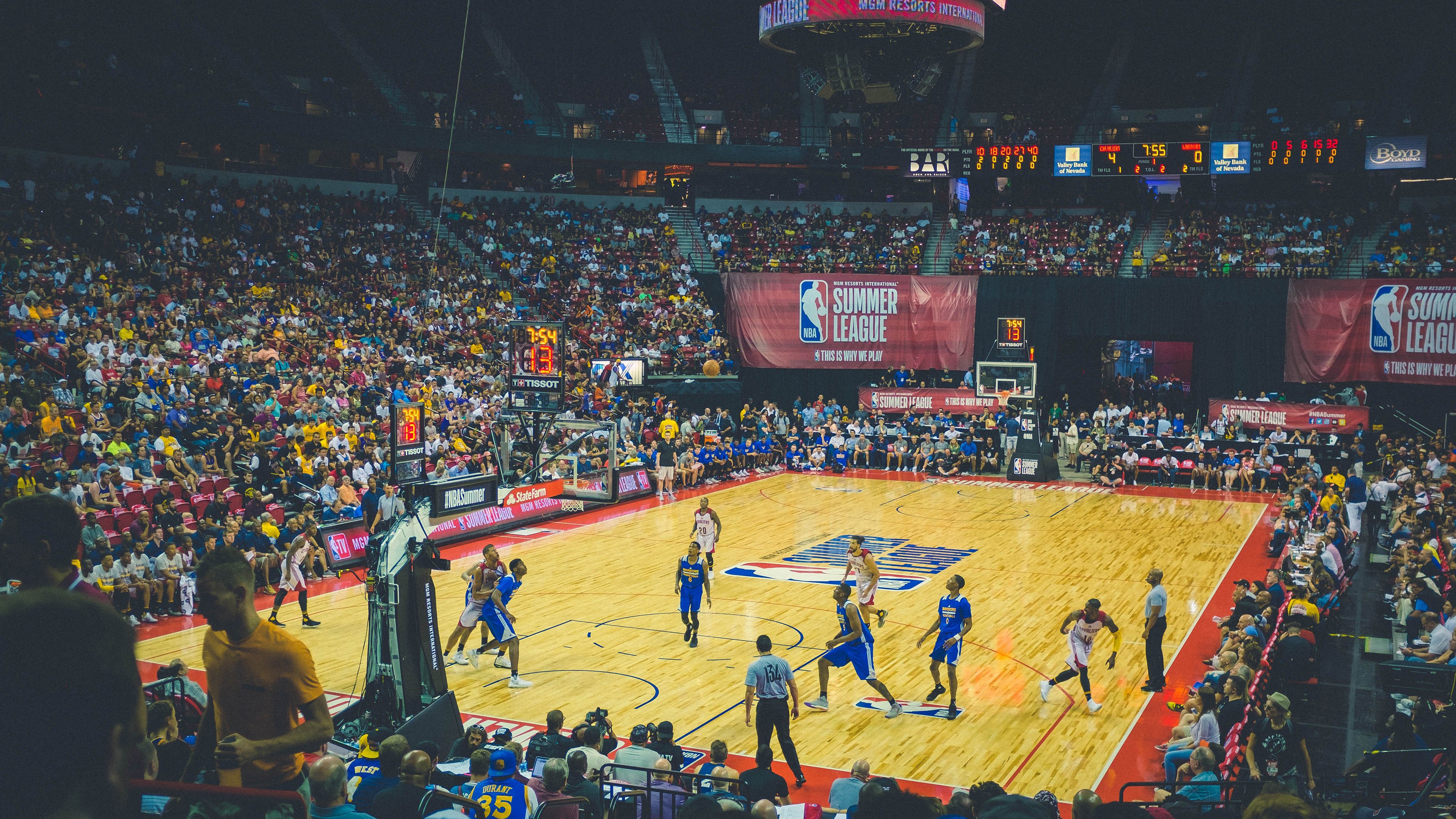 篮网队签下明星控卫，增强后场实力，篮网有哪些明星